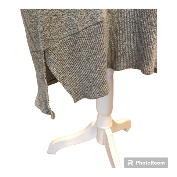 American Eagle Long Gray Sweater Size XS - Picture 3 of 8
